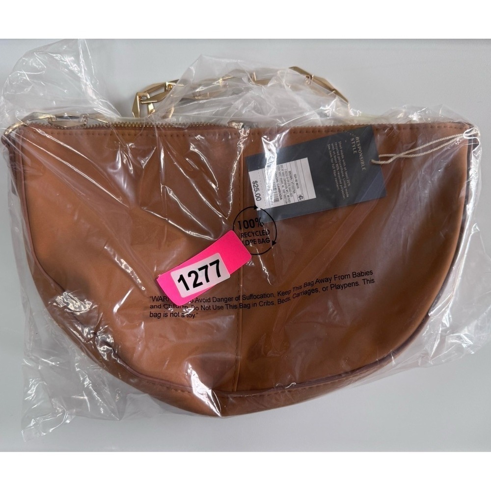 Universal Thread Slouched Half-Moon Shoulder Bag in Brown with Gold Chain Strap - Picture 11 of 11